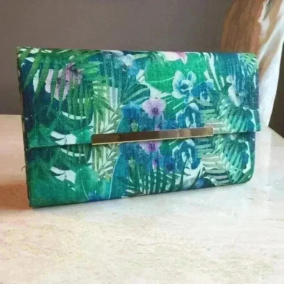 Jessica McClintock Clutch w/ shoulder chain - Picture 1 of 6